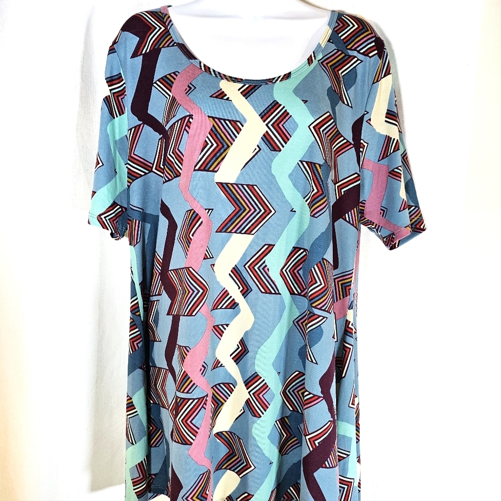 3/$20 LuLaRoe L Scoop Neck Tunic Top